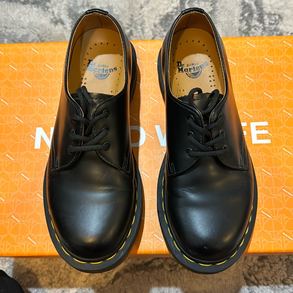 Dr. Marten's, US 6W